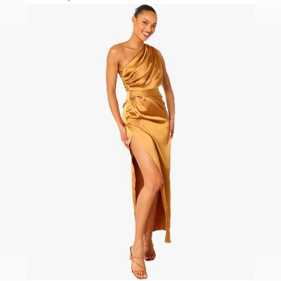 Petal & Pup Dresses & Skirts - Women’s Gold One Shoulder Maxi Dress, Size Small, EUC